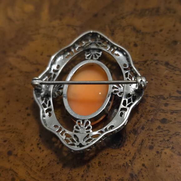 Vintage Cameo Brooch - Picture 8 of 9